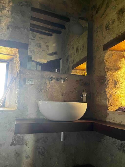 Montelagello Medieval Tower In Umbria With Swimming Pool מראה חיצוני תמונה